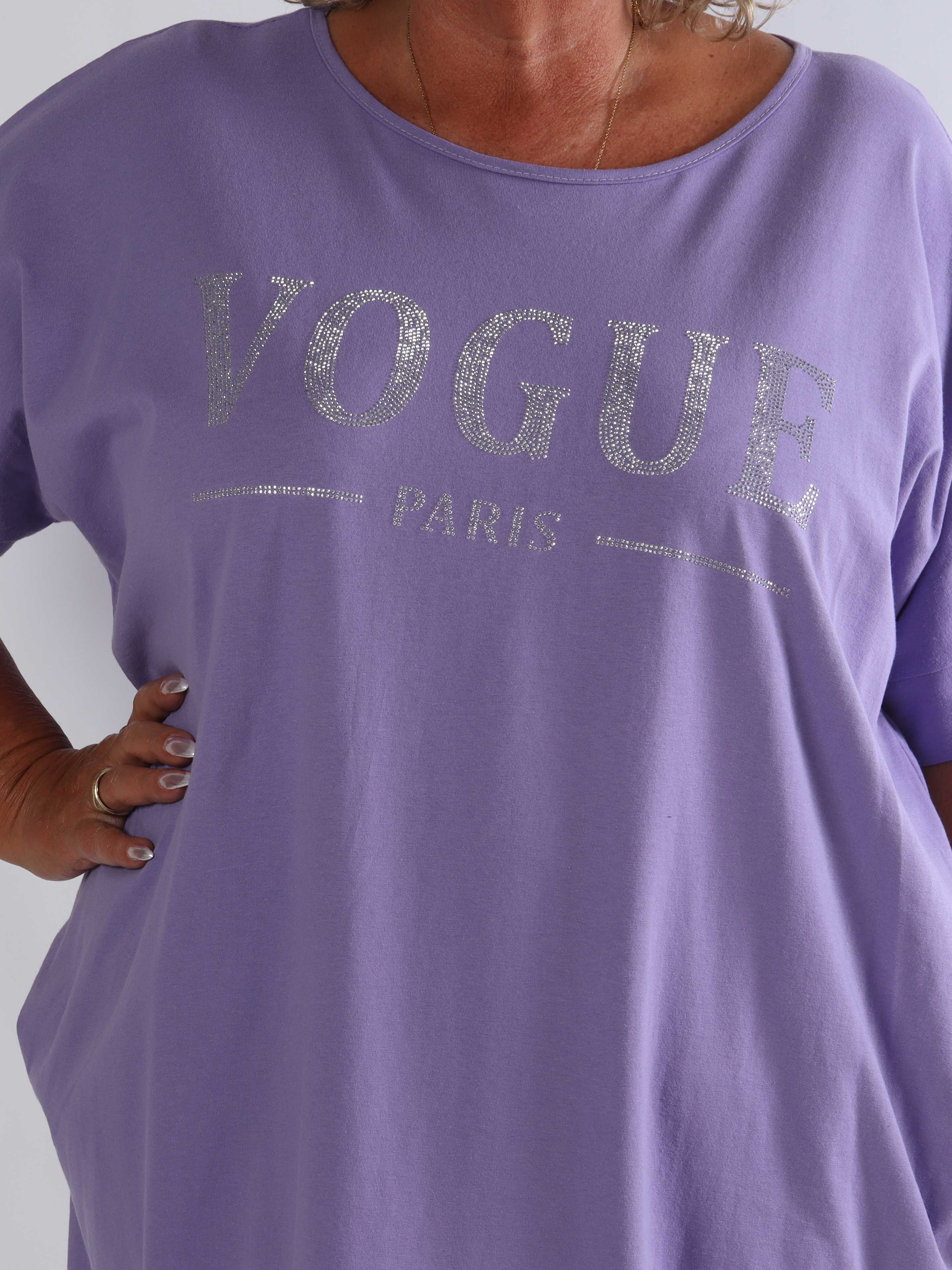 Berna - Plus size t-shirtkjole i bomuld med lommer og glimtende “VOGUE”-detalje